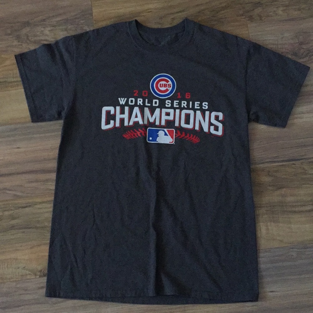 Cubs T-shirt 2016 Champs Medium